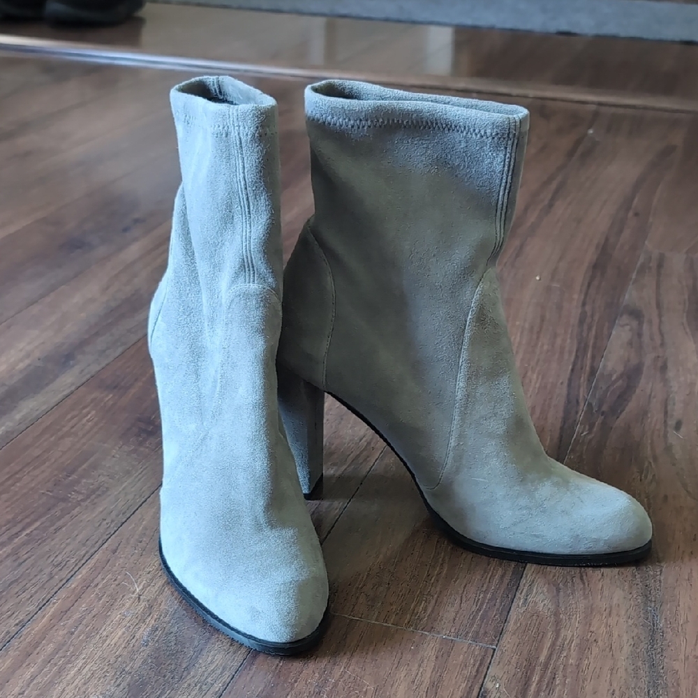Stuart Weitzman Taupe Suede Heeled Boots